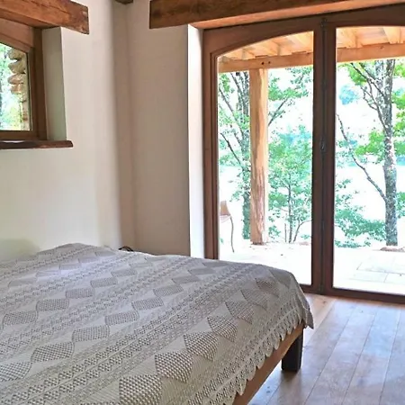 Holiday home Alauzet